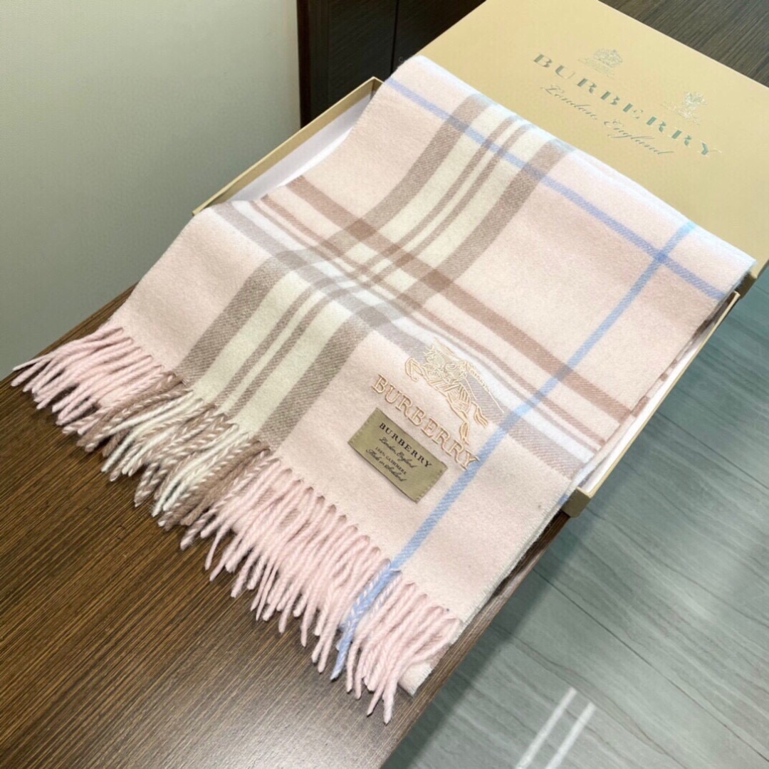 爆款‼️顶级高尖端巴宝利供迪拜出口货‼️】🎀男士女士围巾新品✨羊绒经典条纹编织👐围巾♨️高尖端产物⚠️经