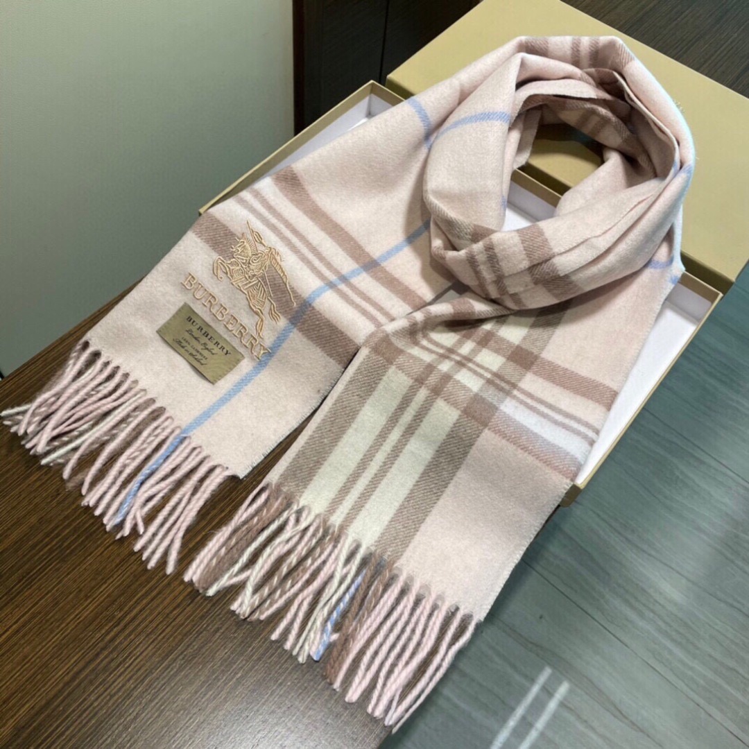 爆款‼️顶级高尖端巴宝利供迪拜出口货‼️】🎀男士女士围巾新品✨羊绒经典条纹编织👐围巾♨️高尖端产物⚠️经