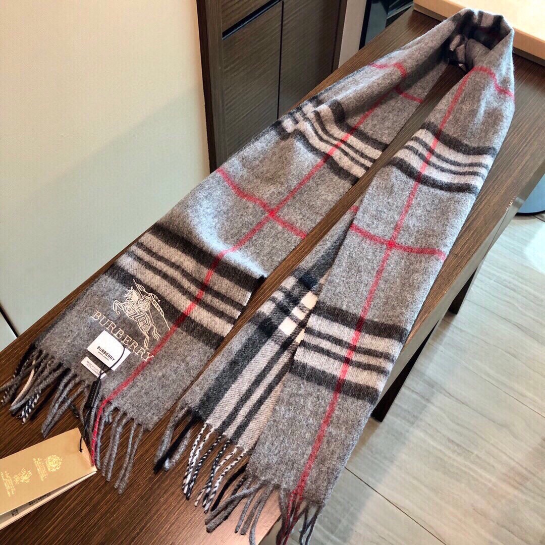 爆款‼️顶级高尖端巴宝利供迪拜出口货‼️】🎀男士女士围巾新品✨羊绒经典条纹编织👐围巾♨️高尖端产物⚠️经