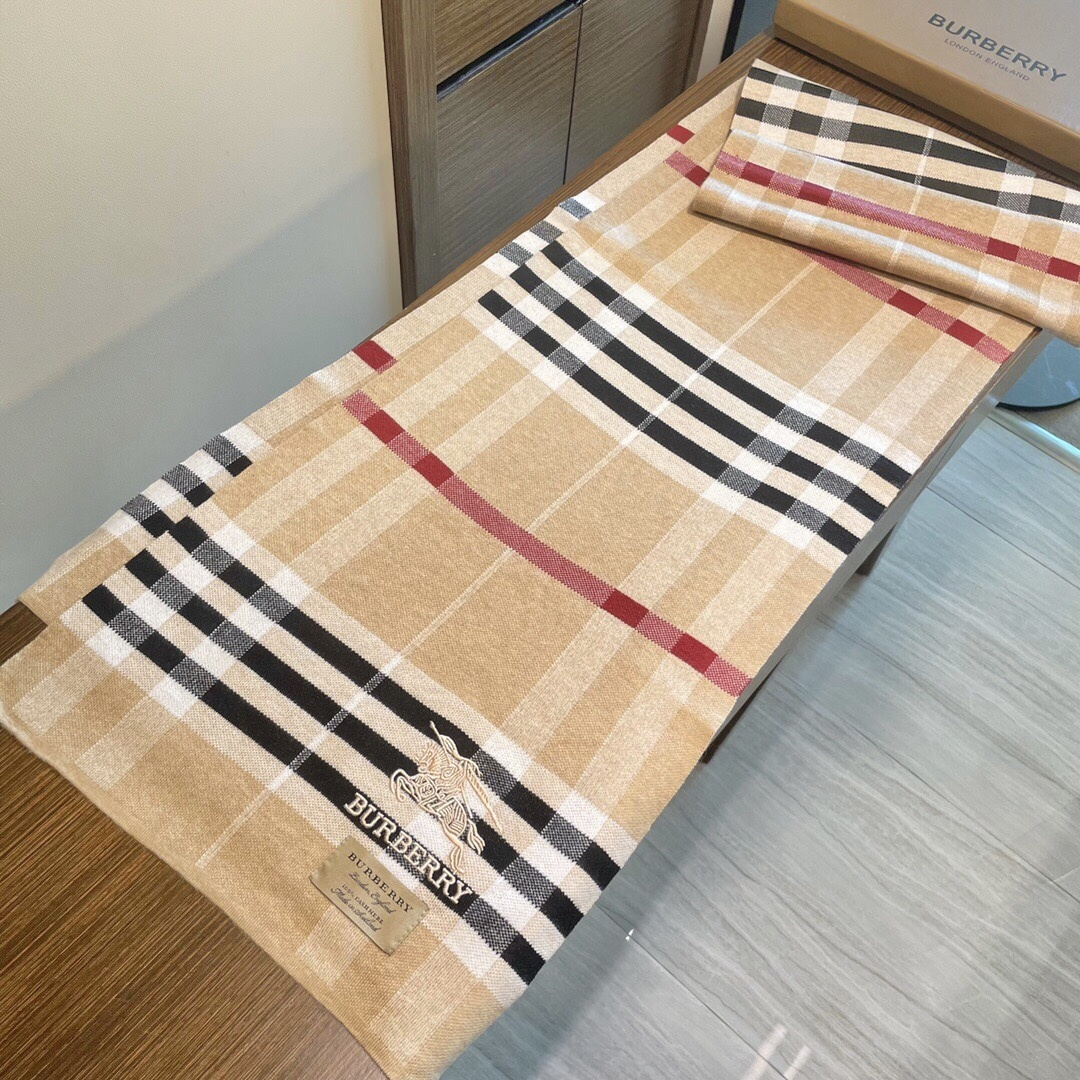 爆款上新 情侣款👍👍B家【经典战马】独家牛货🐂 奢华尽在尺寸之间，高端品质‼️具有超高羊绒品质才会被此品