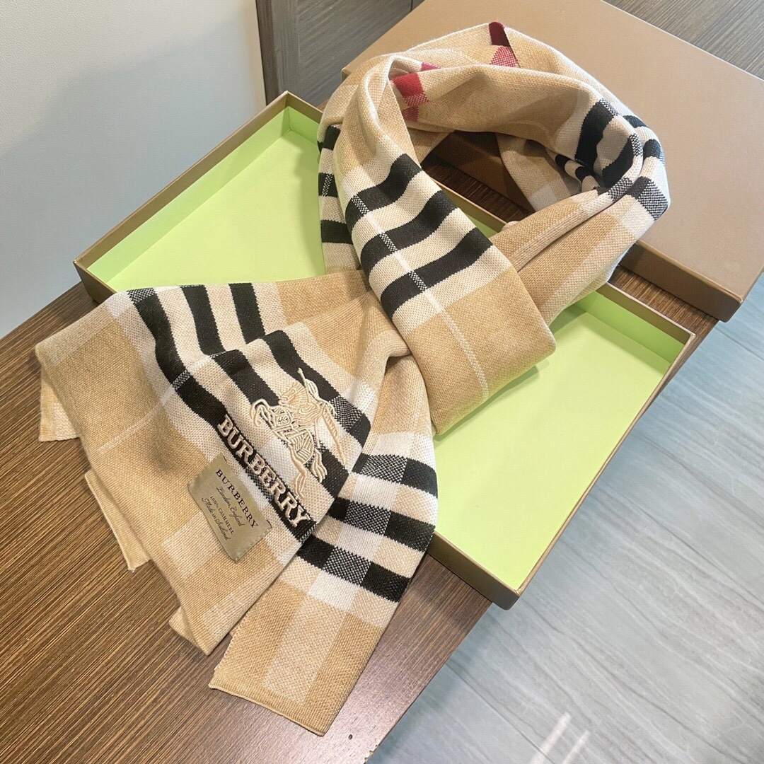 爆款上新 情侣款👍👍B家【经典战马】独家牛货🐂 奢华尽在尺寸之间，高端品质‼️具有超高羊绒品质才会被此品