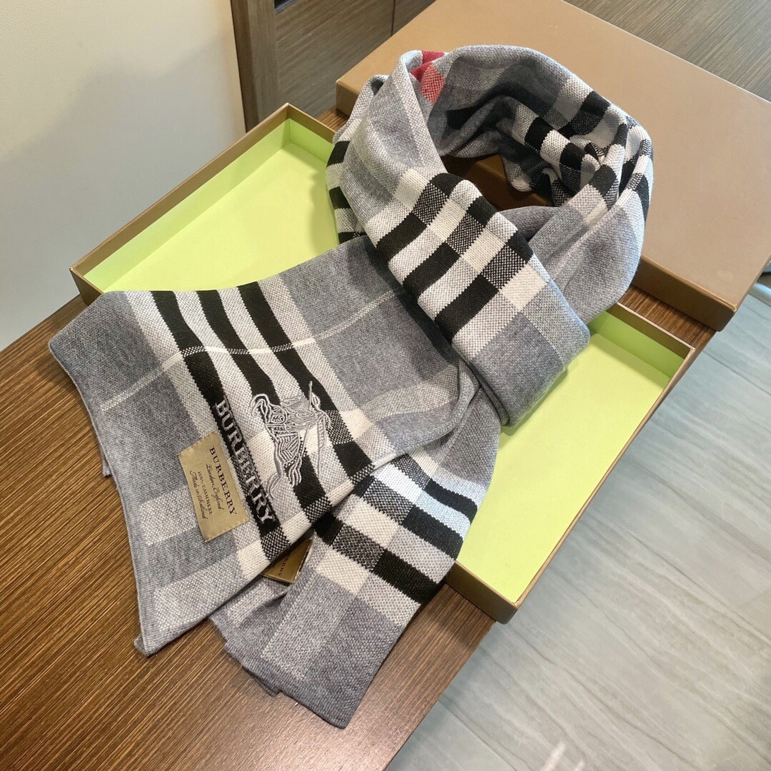 爆款上新 情侣款👍👍B家【经典战马】独家牛货🐂 奢华尽在尺寸之间，高端品质‼️具有超高羊绒品质才会被此品