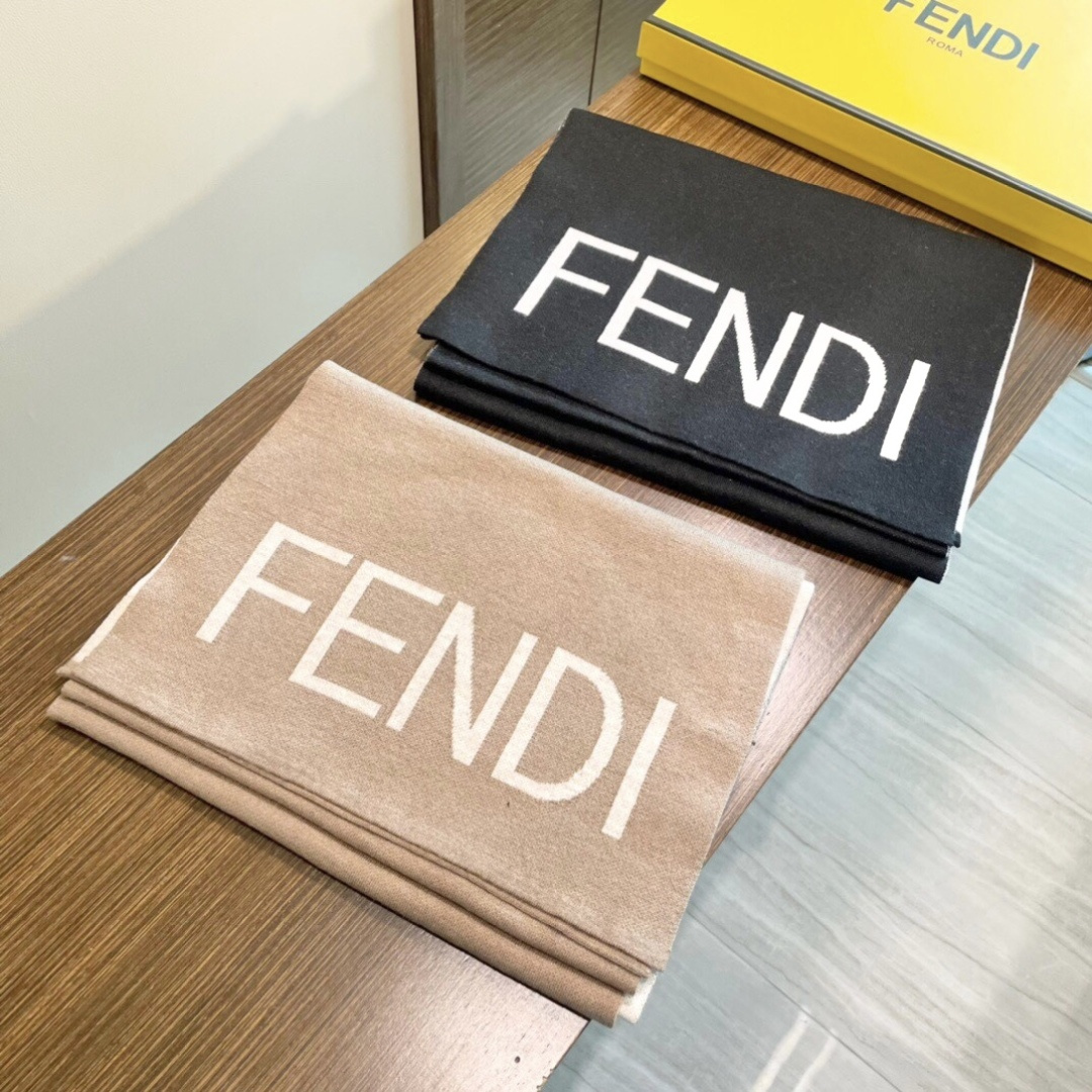 爆款上新 情侣款👍👍F家独家牛货🐂 奢华尽在尺寸之间，高端品质‼️具有超高羊绒品质才会被此品牌青睐‼️这