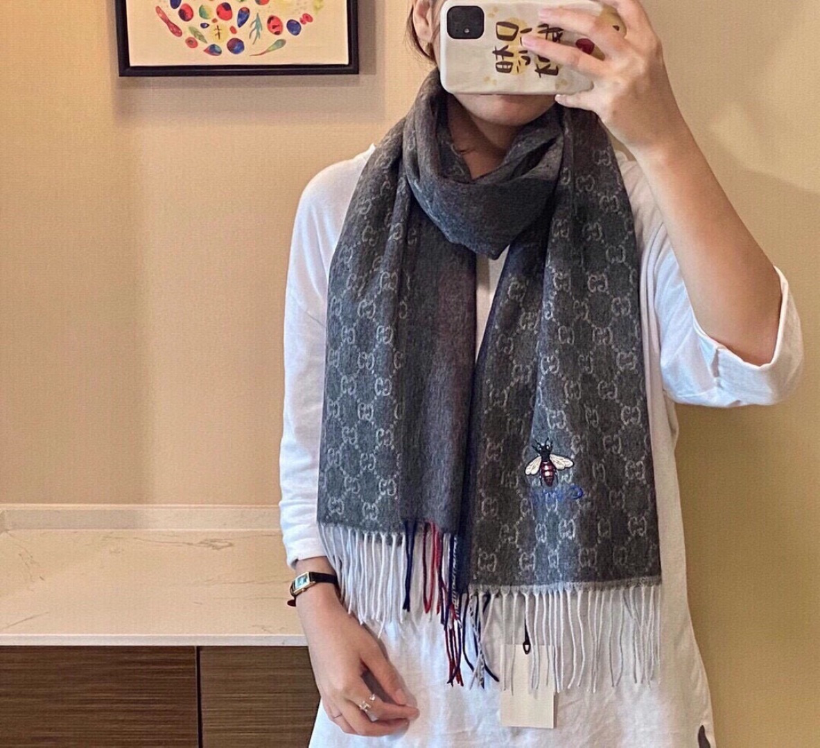 Gucci最新情侣款🐝精选高原山羊绒💪🏻打造今年秋冬最美的💁 拼色的条纹设计💋搭配时下最流行的小蜜蜂元素