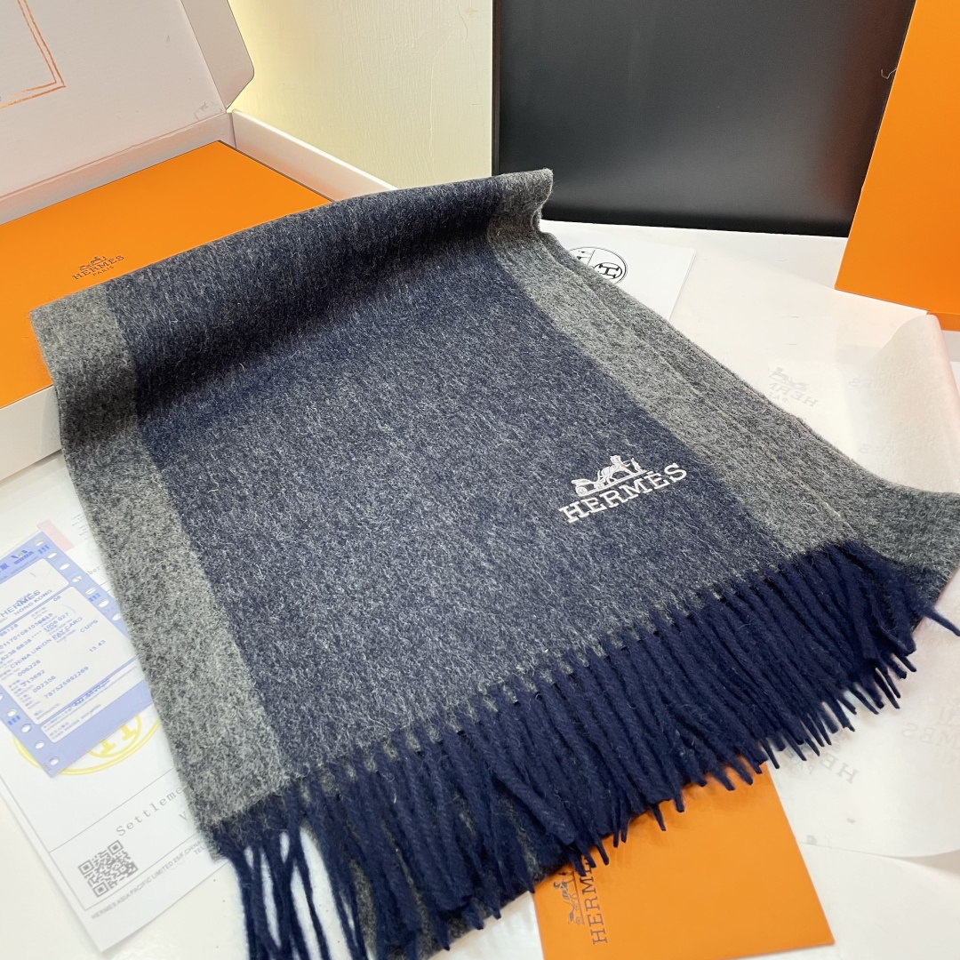 爆款推荐⚠️爱马仕好看到尖叫‼️顶级山羊绒款☀☁️‼️💯非常赞的情侣款围巾💟💟💟此款是专柜限量款👍💋顶级