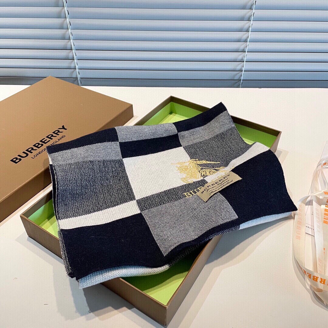 爆款上新 情侣款👍👍B家【经典战马】独家牛货🐂 奢华尽在尺寸之间，高端品质‼️具有超高羊绒品质才会被此品