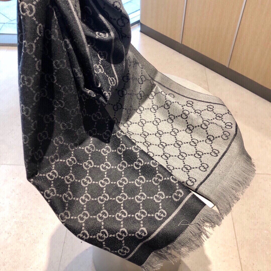 爆款重现 上新💓😘古奇专柜最新款‼️超级超级美的羊绒长巾‼️🔥真心美的让人心动 男女上身效果简直美翻了 