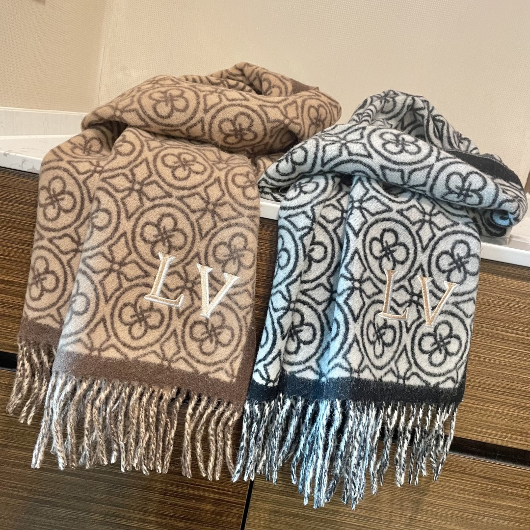 LV当下最主打男女款‼️】时下最🔥时尚的Logo潮流风格！非常有型，可以做情侣款❤️型男型女，绅士，白富