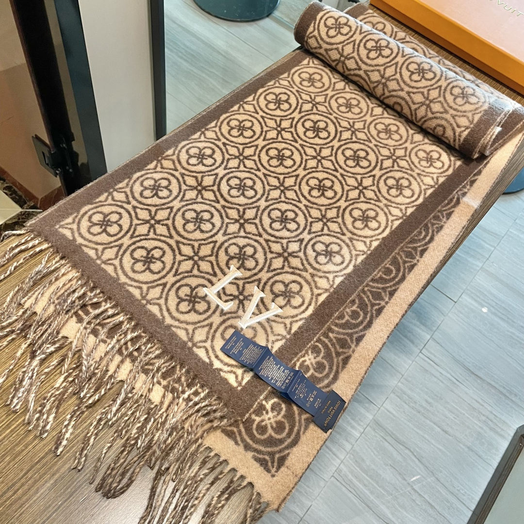 LV当下最主打男女款‼️】时下最🔥时尚的Logo潮流风格！非常有型，可以做情侣款❤️型男型女，绅士，白富