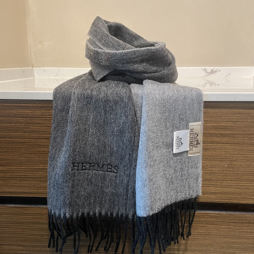 新色到❤️ 怒推走量双面爱马仕新款🎊重磅推荐🎊官网最新款💥 100%顶级山羊绒材质🔥非常保暖👑 柔软亲肤