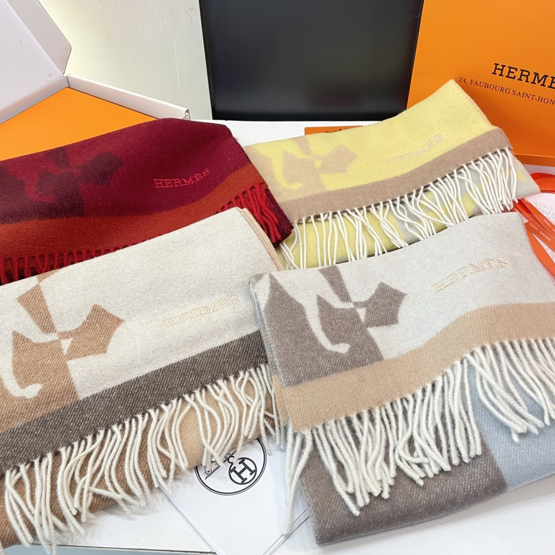 上新2025爱马仕男女款围巾且买且珍惜😍~都是出口订单所以比较难遇❤️东西讲究少而精😍好看的一定要收😎这