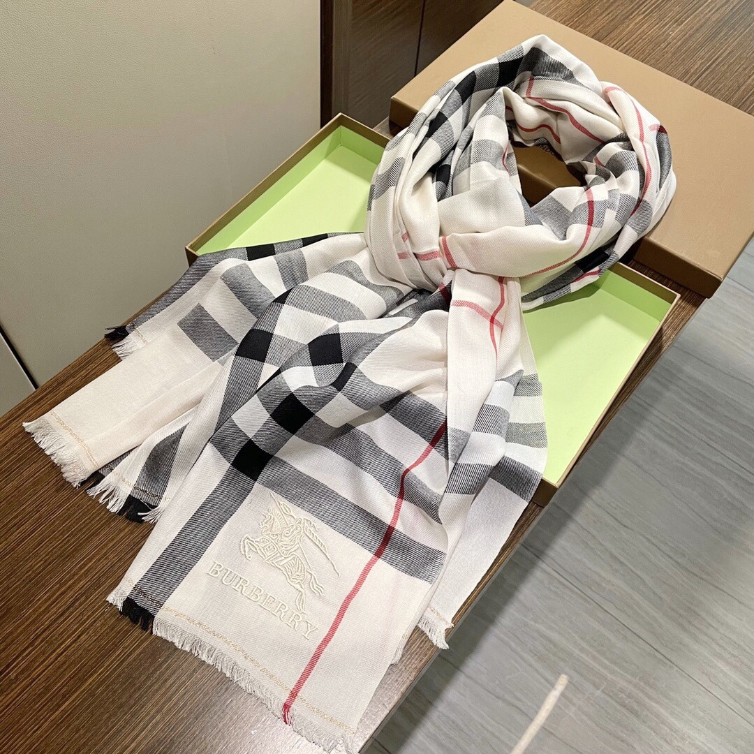 顶级高端现货发行⚠️🎀💟巴宝莉专柜超爆万年款✨【经典长巾】✨品质手感好到不行‼️♨️高尖端产物⚠️绝对令