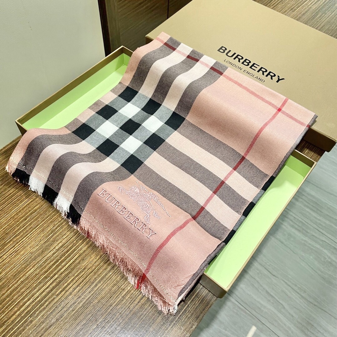 顶级高端现货发行⚠️🎀💟巴宝莉专柜超爆万年款✨【经典长巾】✨品质手感好到不行‼️♨️高尖端产物⚠️绝对令