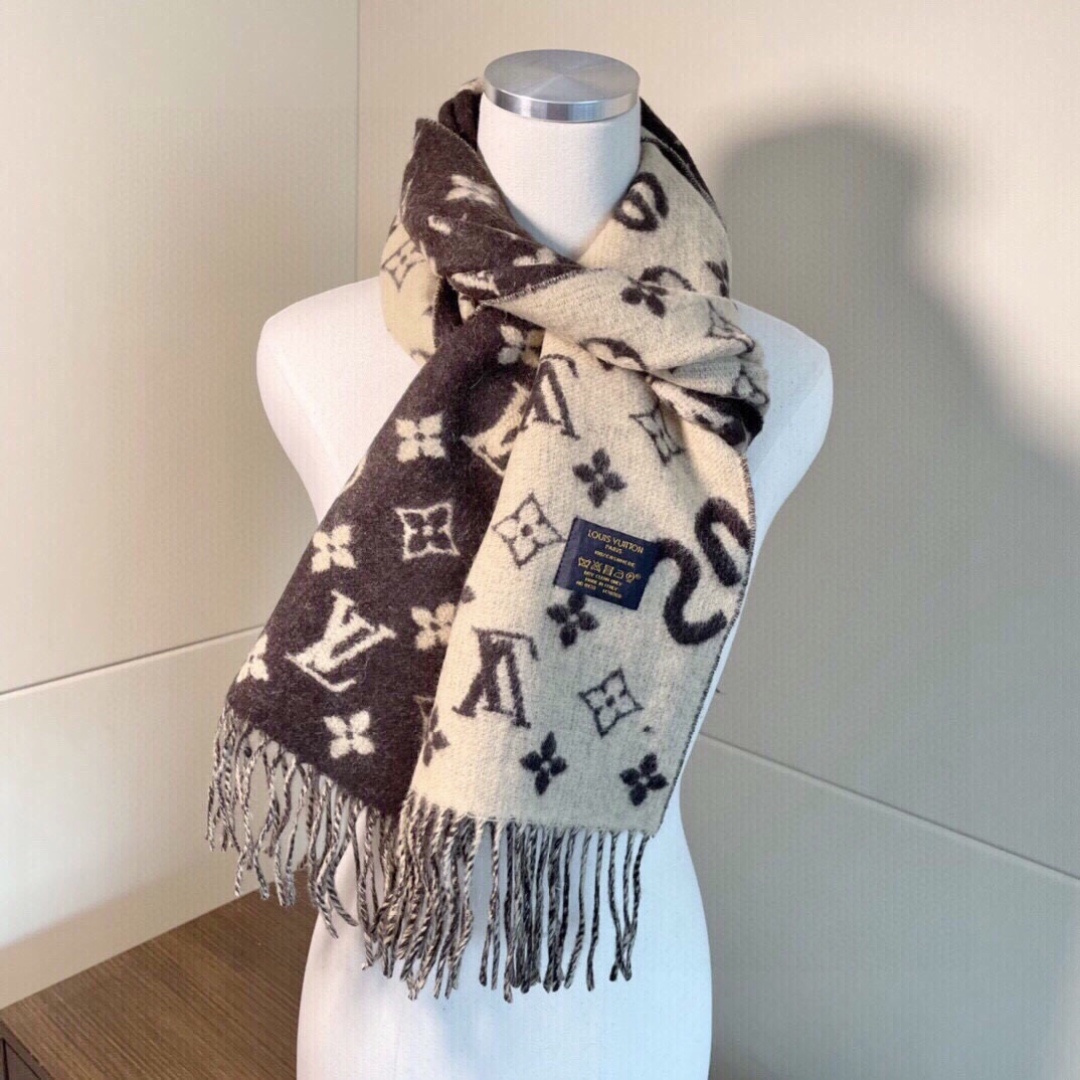 高版本 最好的SuPerme‼️超级软糯【LV SuPreme LV联名围巾】.红透了半边天❣️达人标配