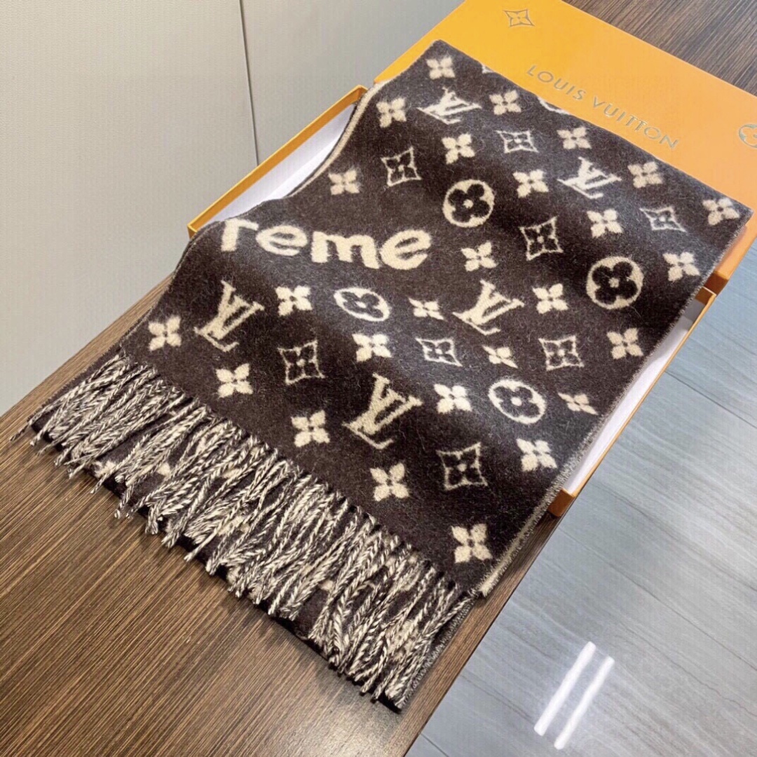 高版本 最好的SuPerme‼️超级软糯【LV SuPreme LV联名围巾】.红透了半边天❣️达人标配