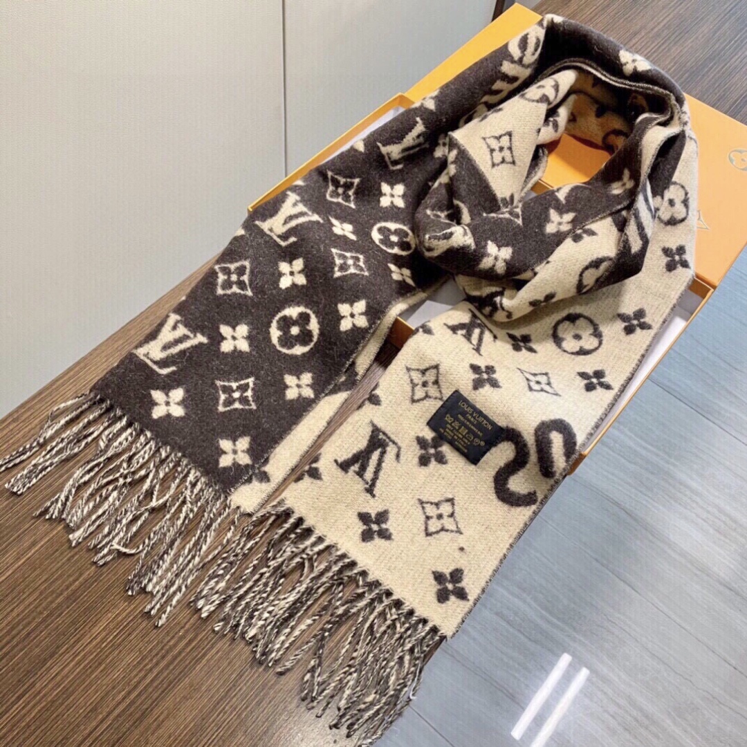 高版本 最好的SuPerme‼️超级软糯【LV SuPreme LV联名围巾】.红透了半边天❣️达人标配