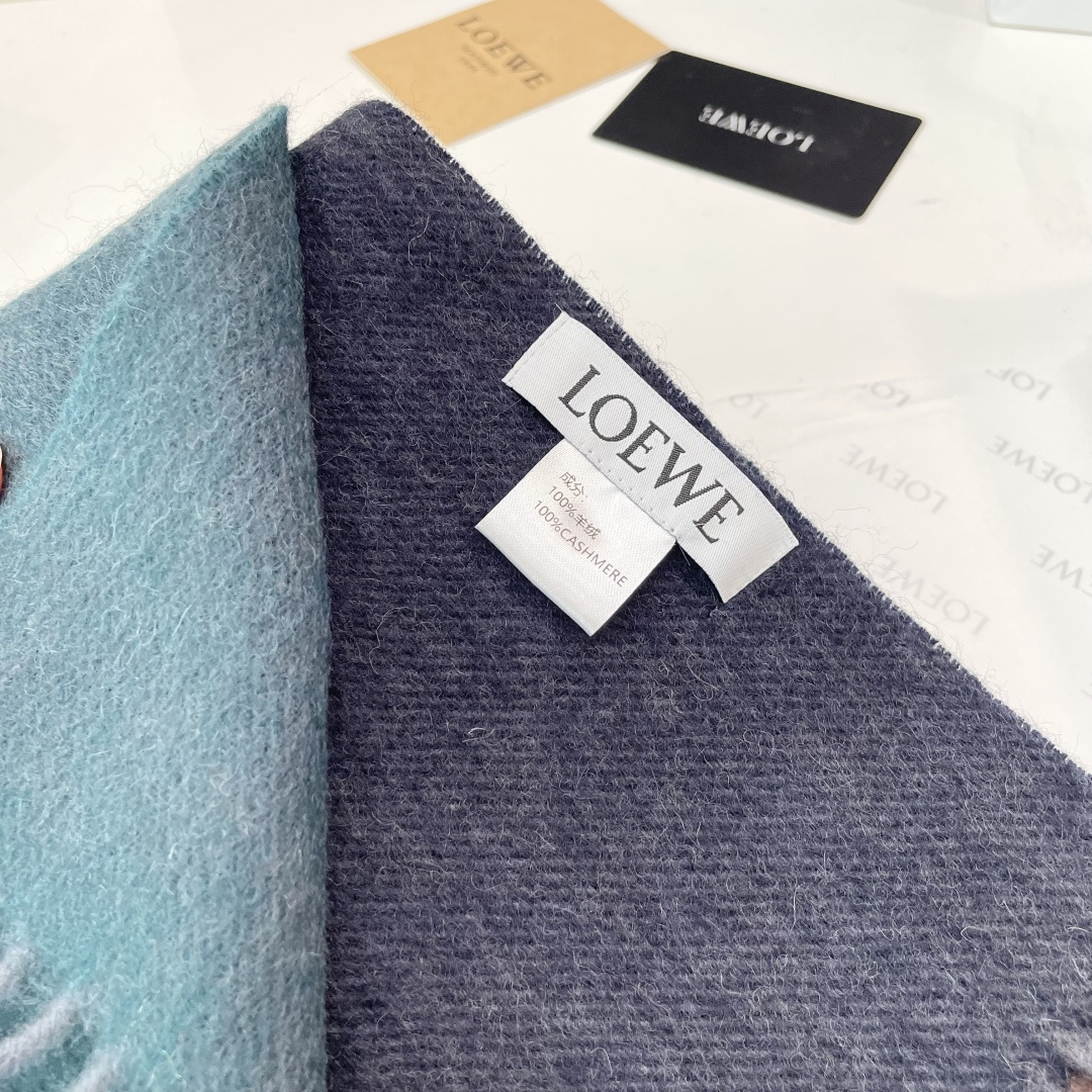 Loewe罗意威今年最新的订单(讲真，送人自用百分推荐)SviP推荐(自留.品质绝对放心).真心觉得可以