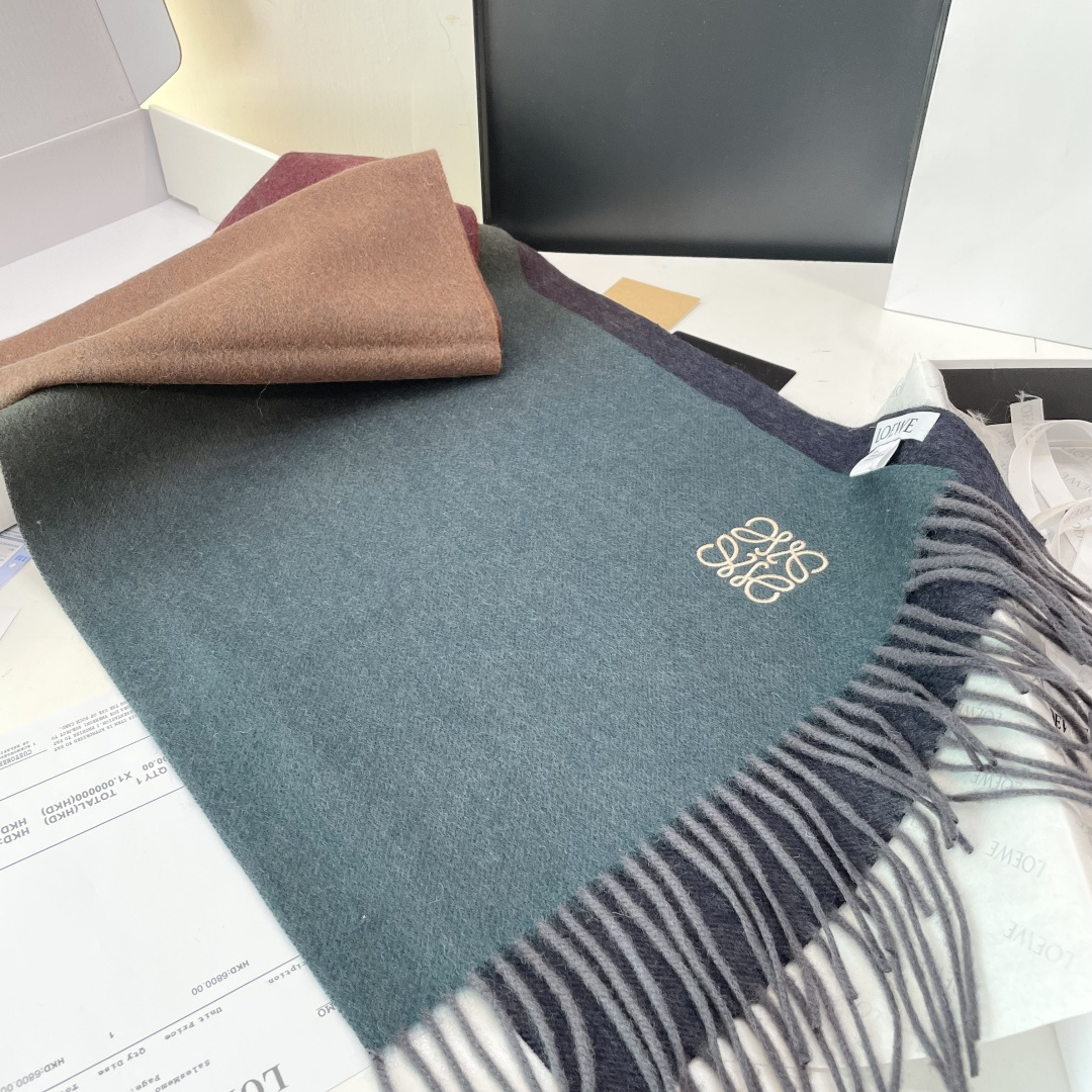 Loewe罗意威今年最新的订单(讲真，送人自用百分推荐)SviP推荐(自留.品质绝对放心).真心觉得可以