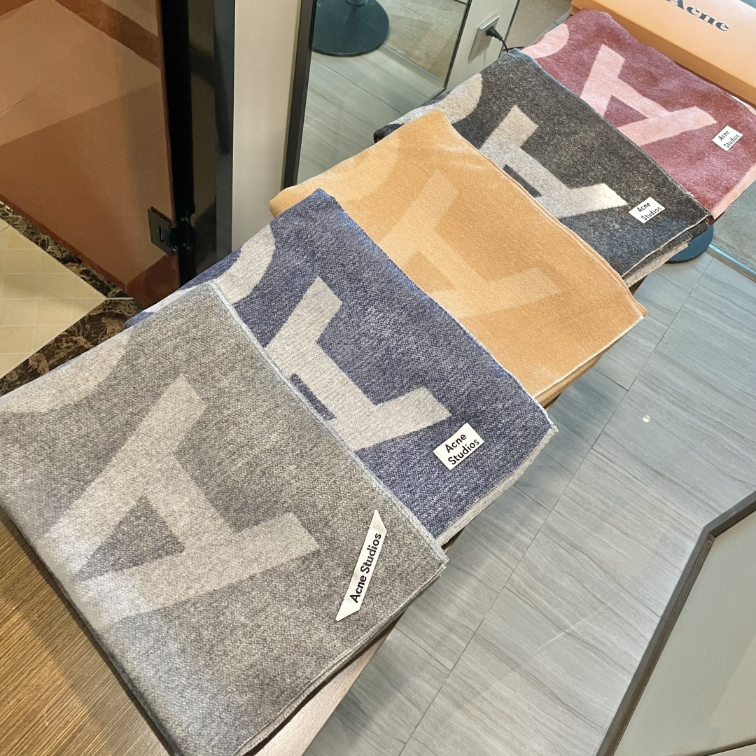 【acne大字母披肩】今年最热的款 🚨🚨原单原厂出品 超级大logo 🎆🎆双面三色纱提花工艺 🎟🎟波普艺