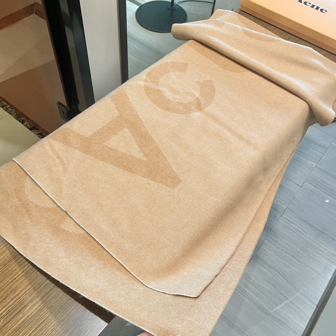 【acne大字母披肩】今年最热的款 🚨🚨原单原厂出品 超级大logo 🎆🎆双面三色纱提花工艺 🎟🎟波普艺