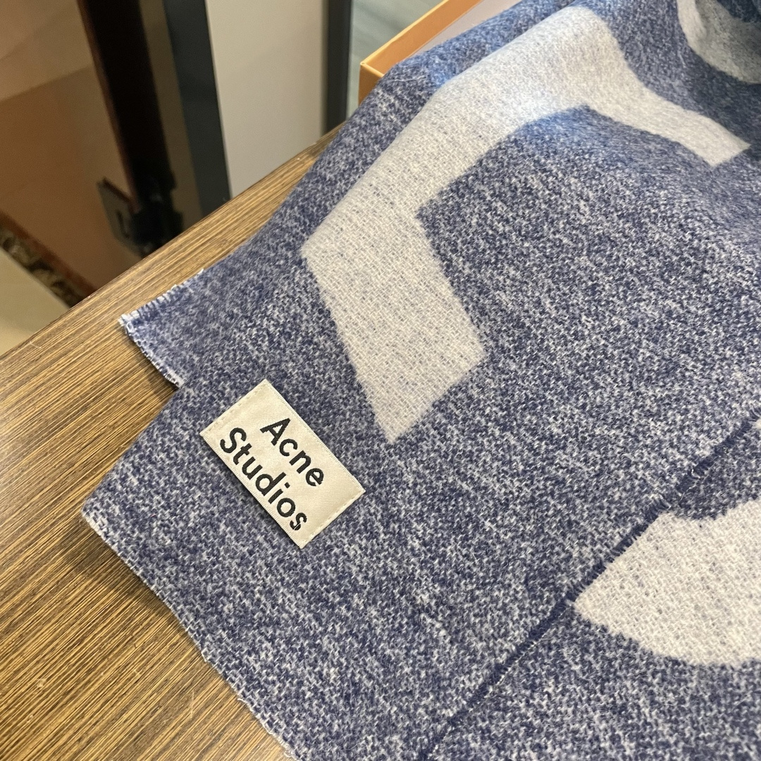 【acne大字母披肩】今年最热的款 🚨🚨原单原厂出品 超级大logo 🎆🎆双面三色纱提花工艺 🎟🎟波普艺