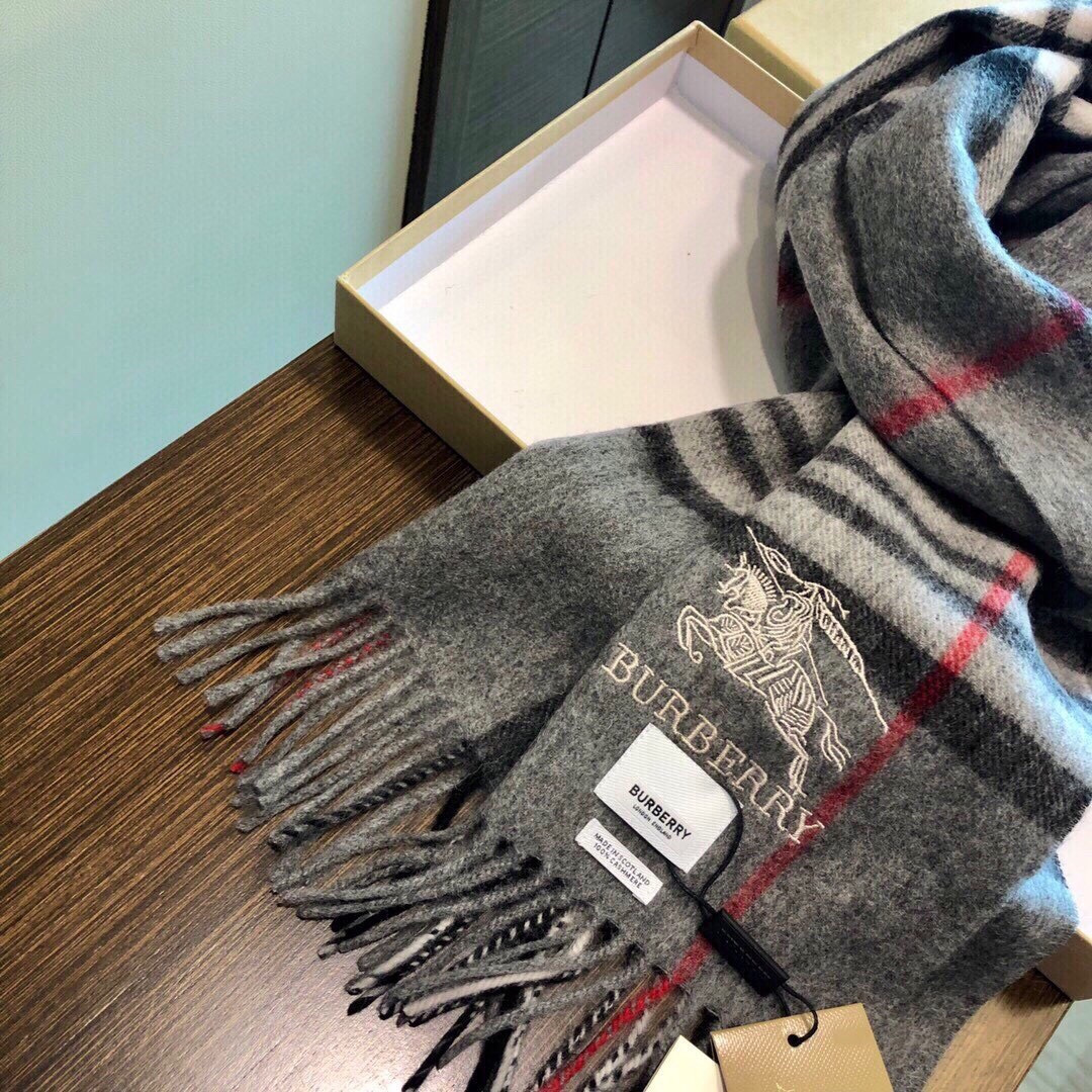 爆款‼️顶级高尖端巴宝利供迪拜出口货‼️】🎀男士女士围巾新品✨羊绒经典条纹编织👐围巾♨️高尖端产物⚠️经