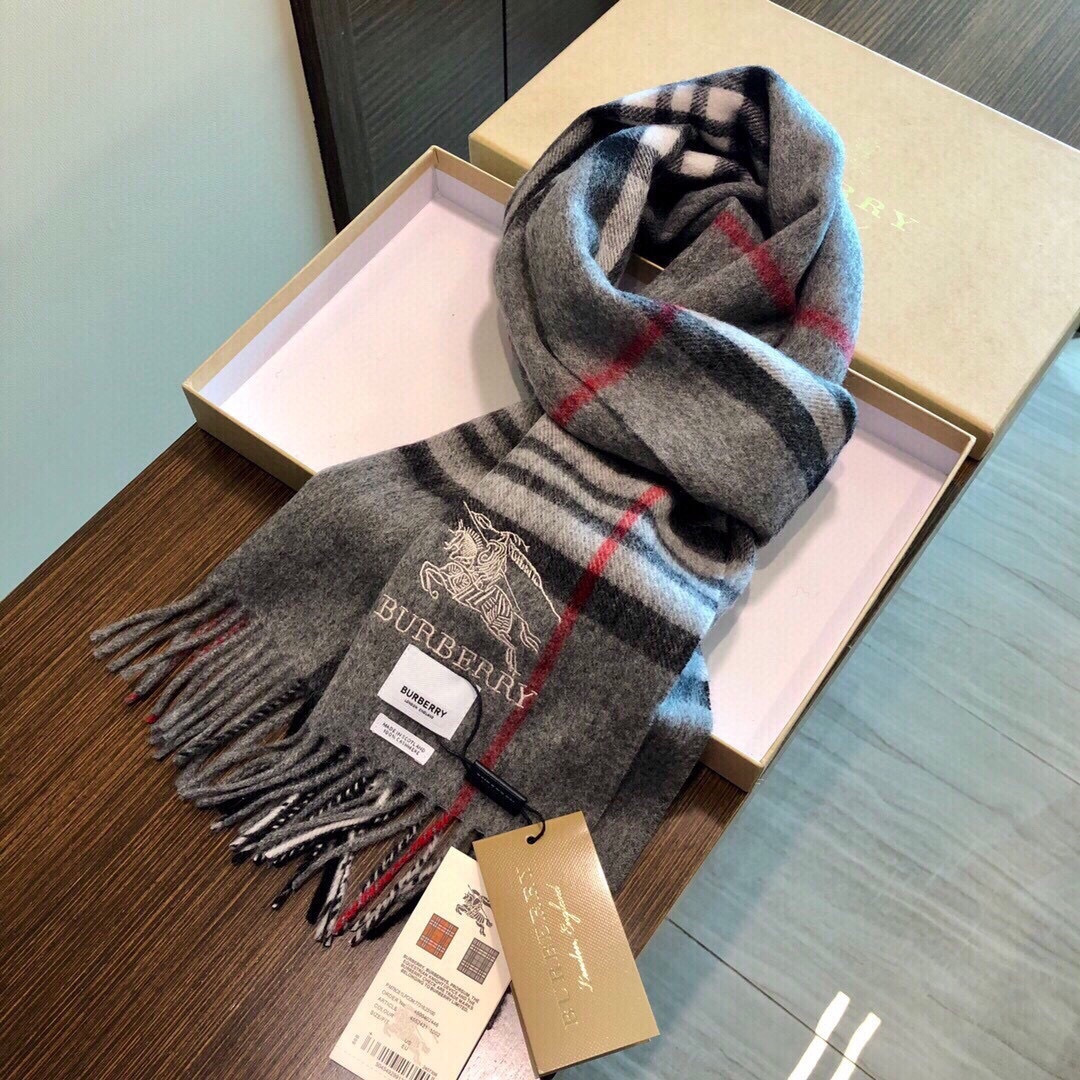 爆款‼️顶级高尖端巴宝利供迪拜出口货‼️】🎀男士女士围巾新品✨羊绒经典条纹编织👐围巾♨️高尖端产物⚠️经