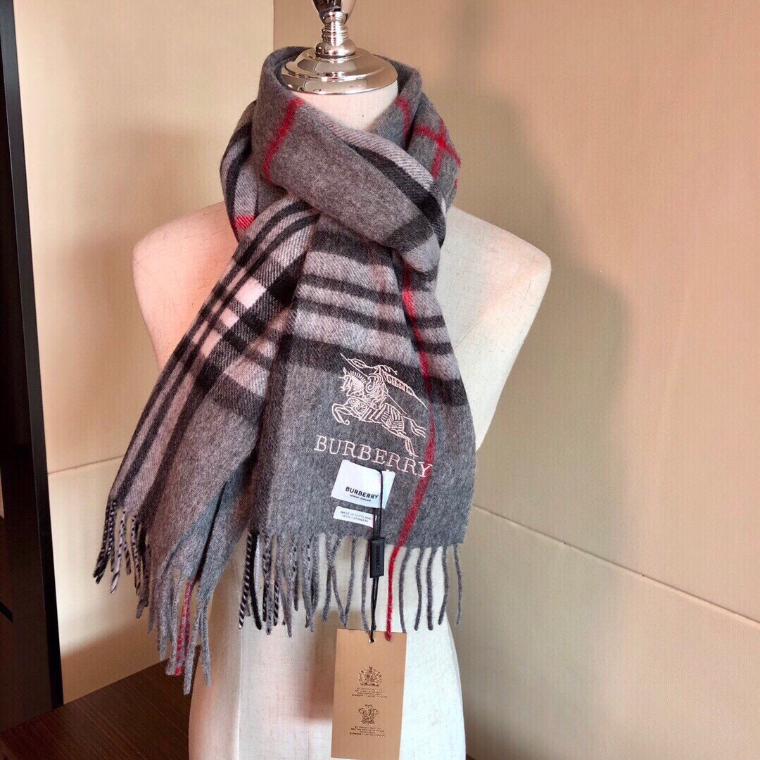 爆款‼️顶级高尖端巴宝利供迪拜出口货‼️】🎀男士女士围巾新品✨羊绒经典条纹编织👐围巾♨️高尖端产物⚠️经