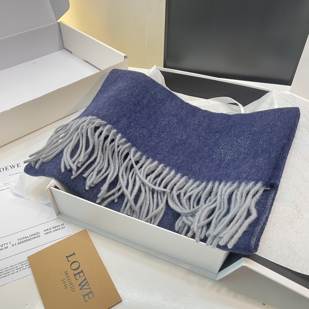 Loewe罗意威今年最新的订单(讲真，送人自用百分推荐)SviP推荐(自留.品质绝对放心).真心觉得可以