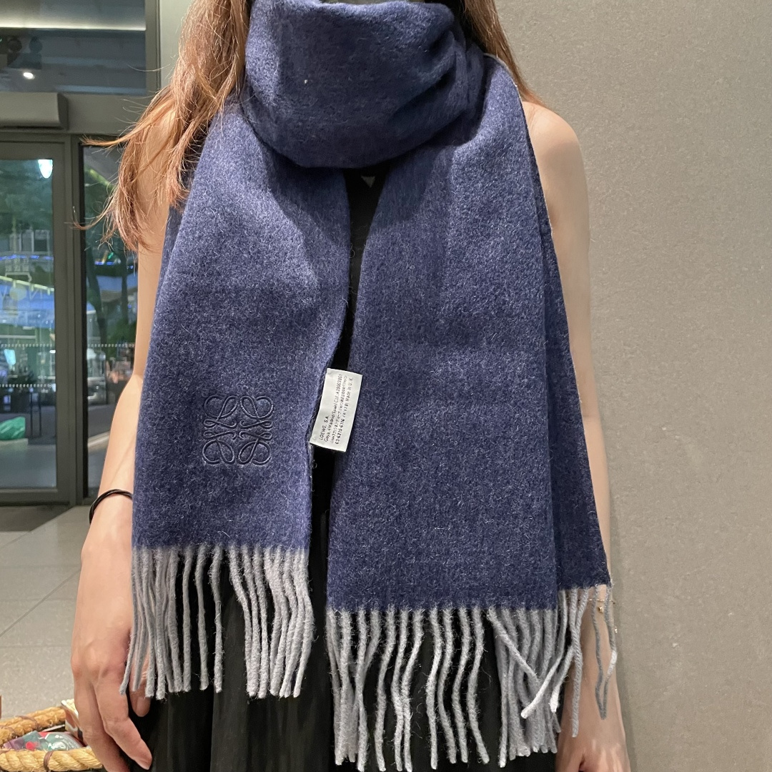 Loewe罗意威今年最新的订单(讲真，送人自用百分推荐)SviP推荐(自留.品质绝对放心).真心觉得可以