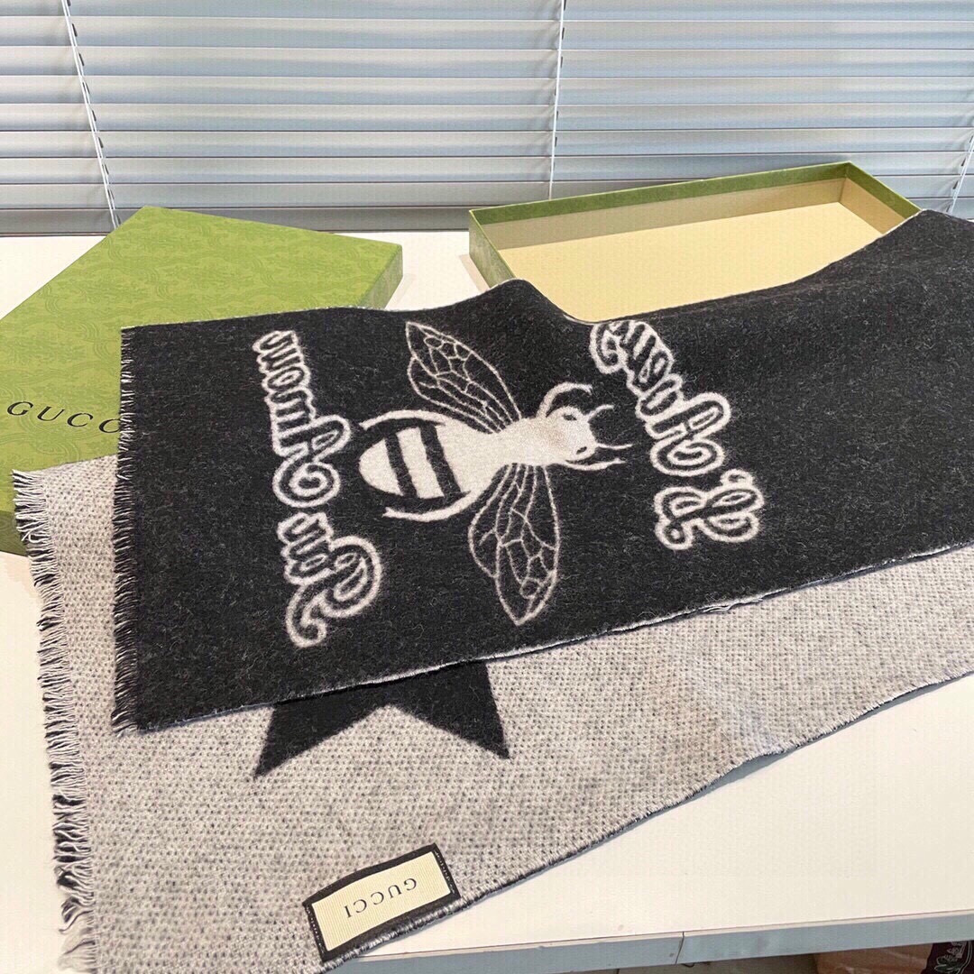 古奇【双G提花双面】款式经典，男女都可以 大方时髦，不过时，随便什么时候拿出来戴都好看。Gucci这款限