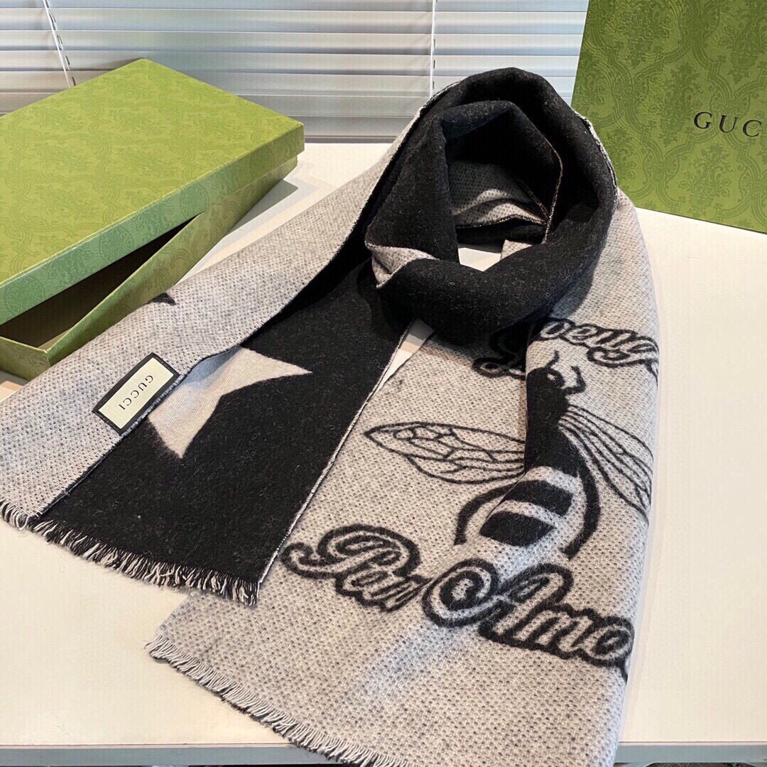 古奇【双G提花双面】款式经典，男女都可以 大方时髦，不过时，随便什么时候拿出来戴都好看。Gucci这款限