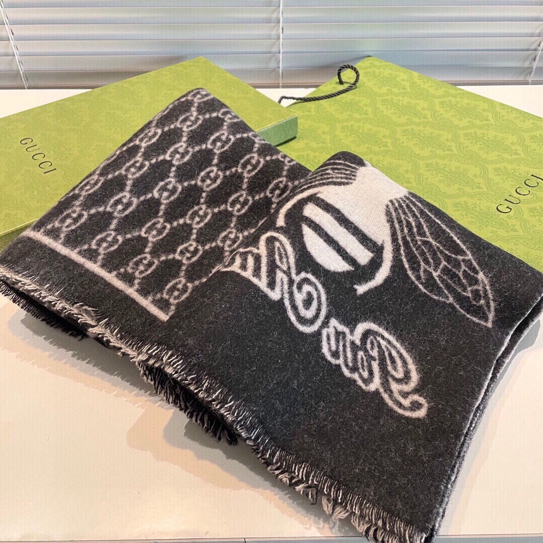 古奇【双G提花双面】款式经典，男女都可以 大方时髦，不过时，随便什么时候拿出来戴都好看。Gucci这款限