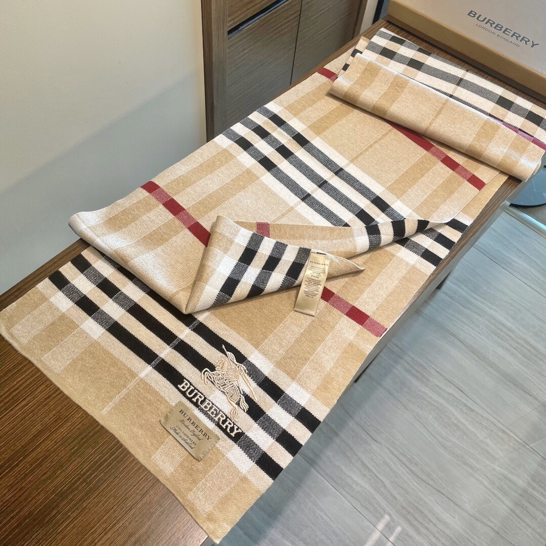 爆款上新 情侣款👍👍B家【经典战马】独家牛货🐂 奢华尽在尺寸之间，高端品质‼️具有超高羊绒品质才会被此品