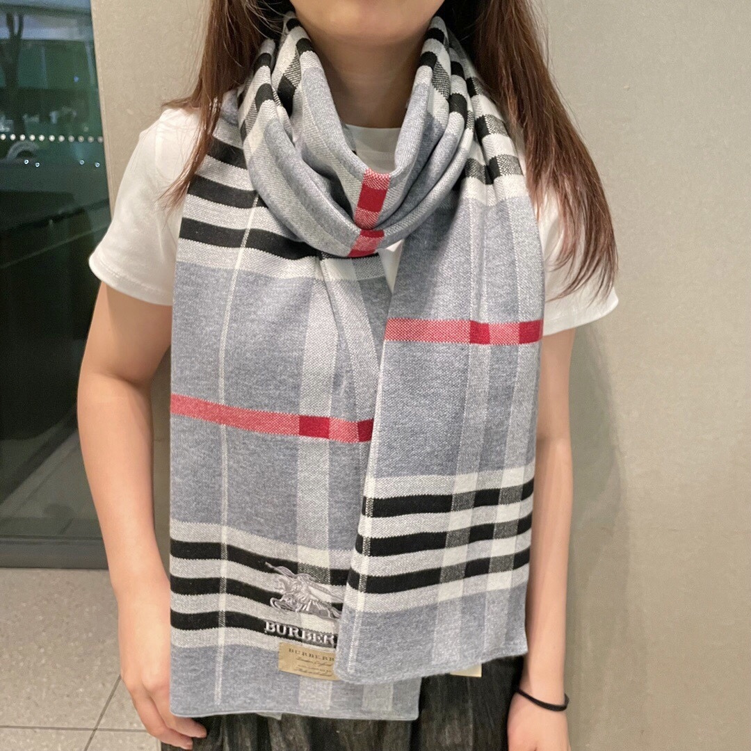 爆款上新 情侣款👍👍B家【经典战马】独家牛货🐂 奢华尽在尺寸之间，高端品质‼️具有超高羊绒品质才会被此品