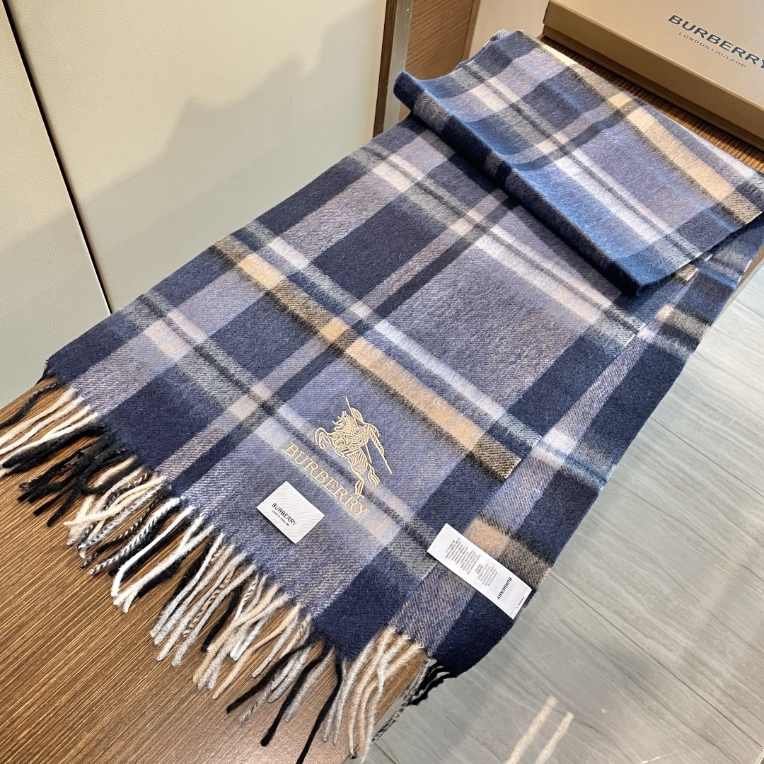 【巴宝莉】欧洲羊绒男女款发售，👊顶级原单正品尾货🌲，明星同款，🎩优雅温和的时尚之美，穿上有型，🆚在任何场