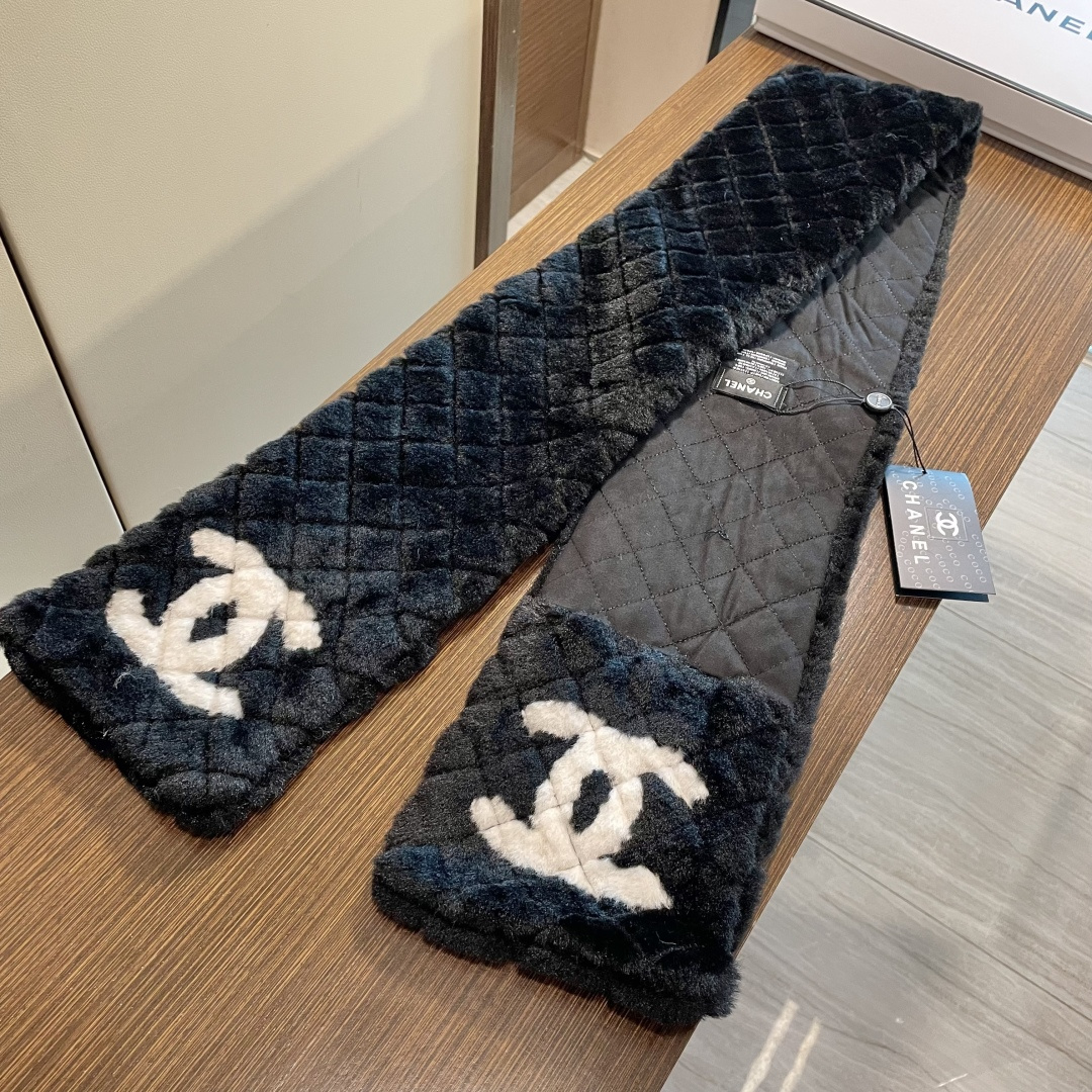 【▪️超级保暖Chanel秋冬新款！！！】简约奢华大气白富美，进口人工皮草和羊绒的结合，高级的范畴已不只