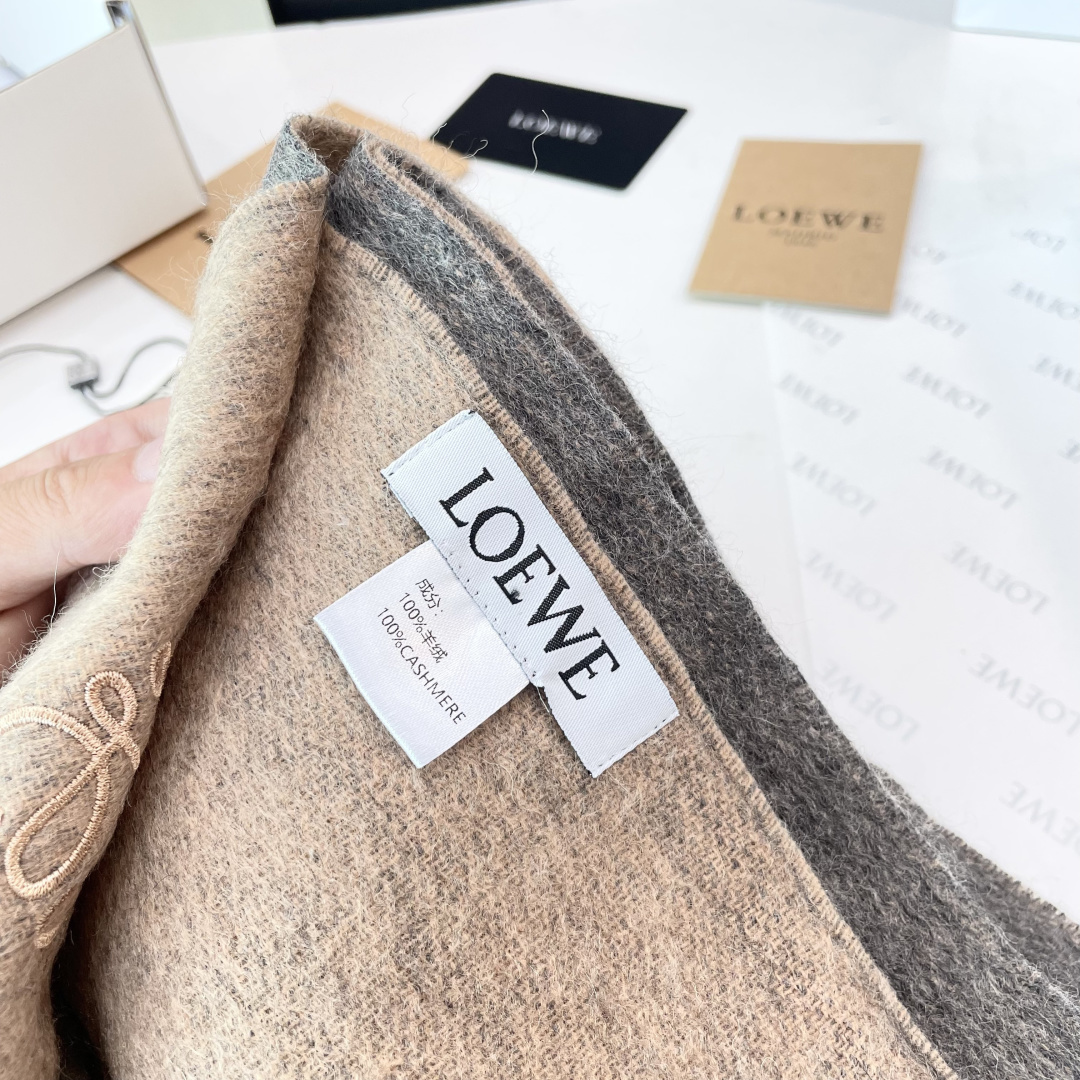 👑👑顶级原单中性款‼️罗意威 很幸運拿到這個品牌的東西，真的不多見，很少在國內做訂單，款式真的少的可怜❗