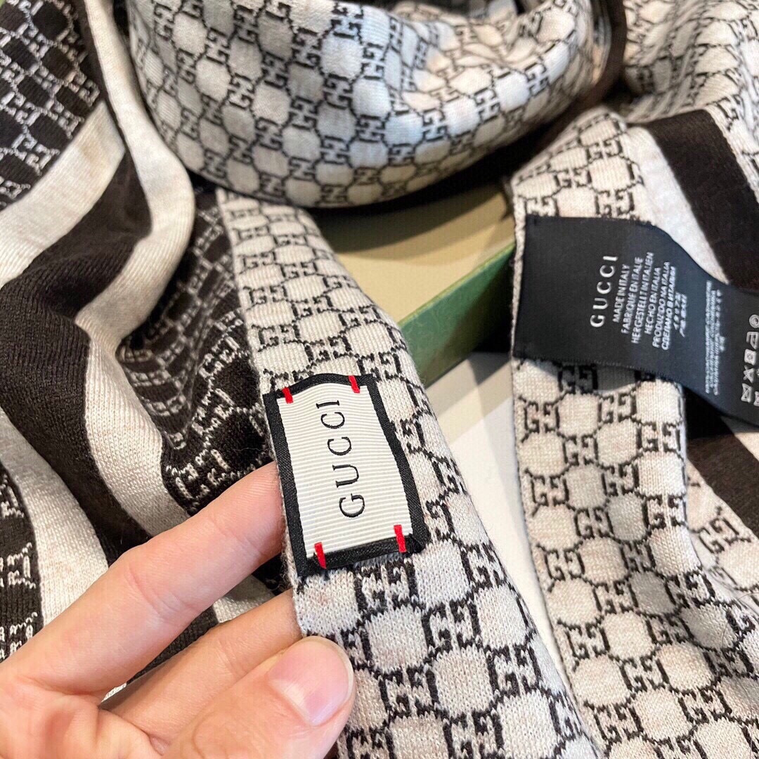 💋专柜最新款💨古奇火爆来袭💥🎊顶级色织工艺。此工艺只有大牌纯正代工厂才有的工艺‼️100%顶级针织加羊绒