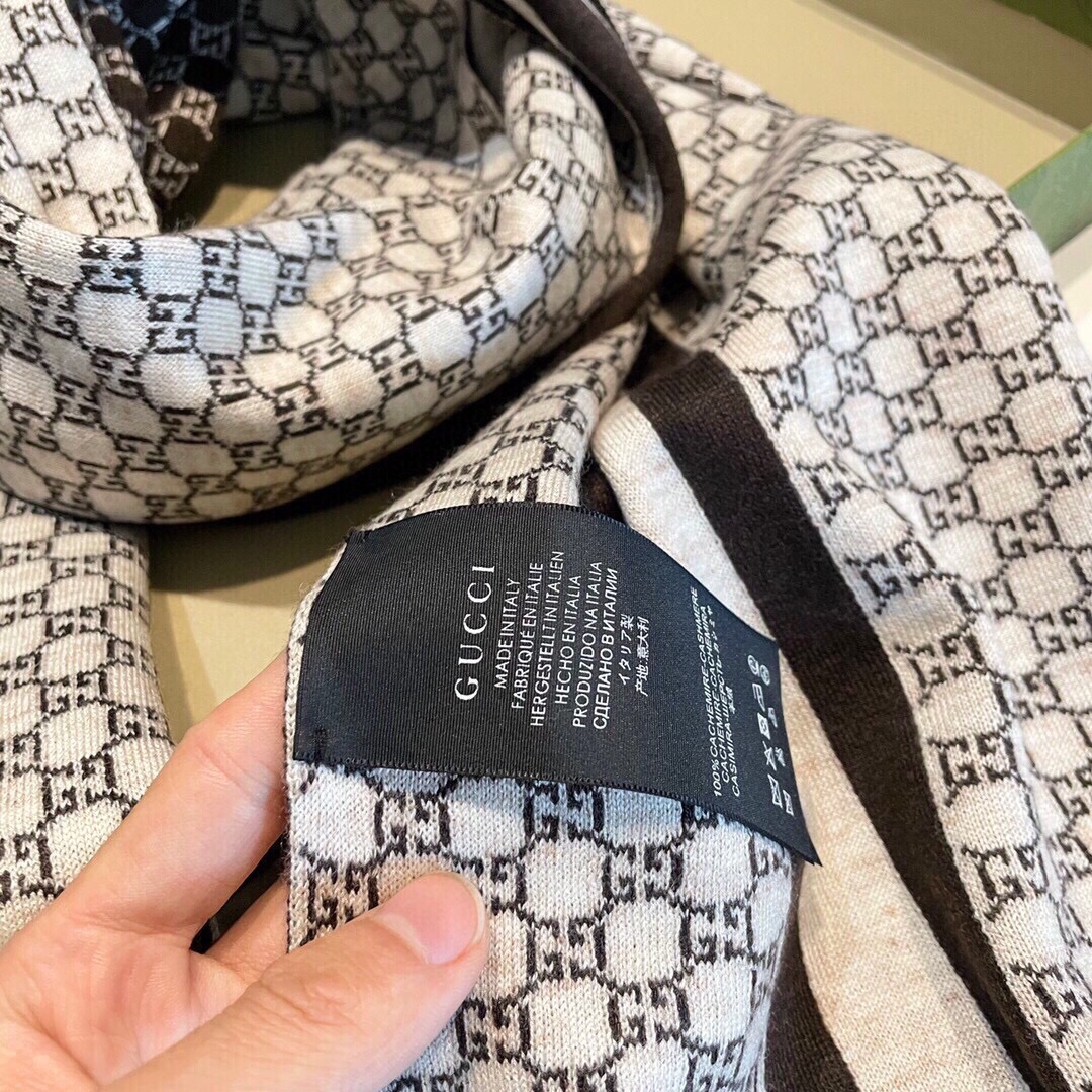 💋专柜最新款💨古奇火爆来袭💥🎊顶级色织工艺。此工艺只有大牌纯正代工厂才有的工艺‼️100%顶级针织加羊绒