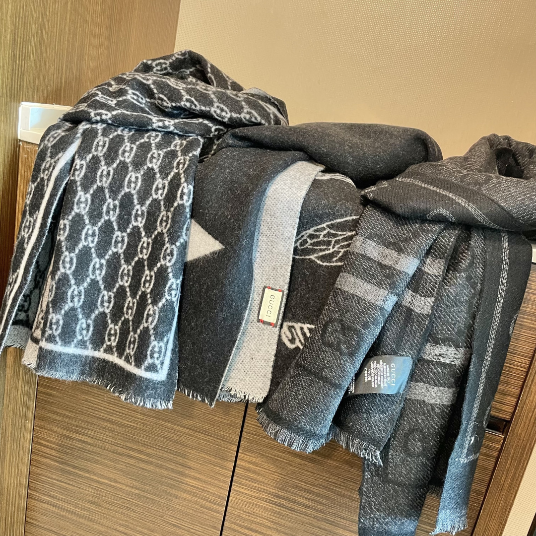 古奇【双G提花双面】款式经典，男女都可以 大方时髦，不过时，随便什么时候拿出来戴都好看。Gucci这款限