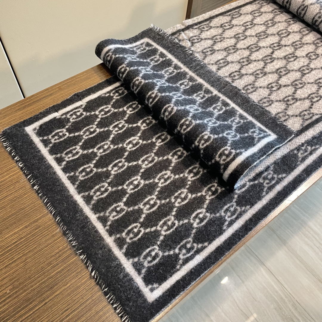 古奇【双G提花双面】款式经典，男女都可以 大方时髦，不过时，随便什么时候拿出来戴都好看。Gucci这款限