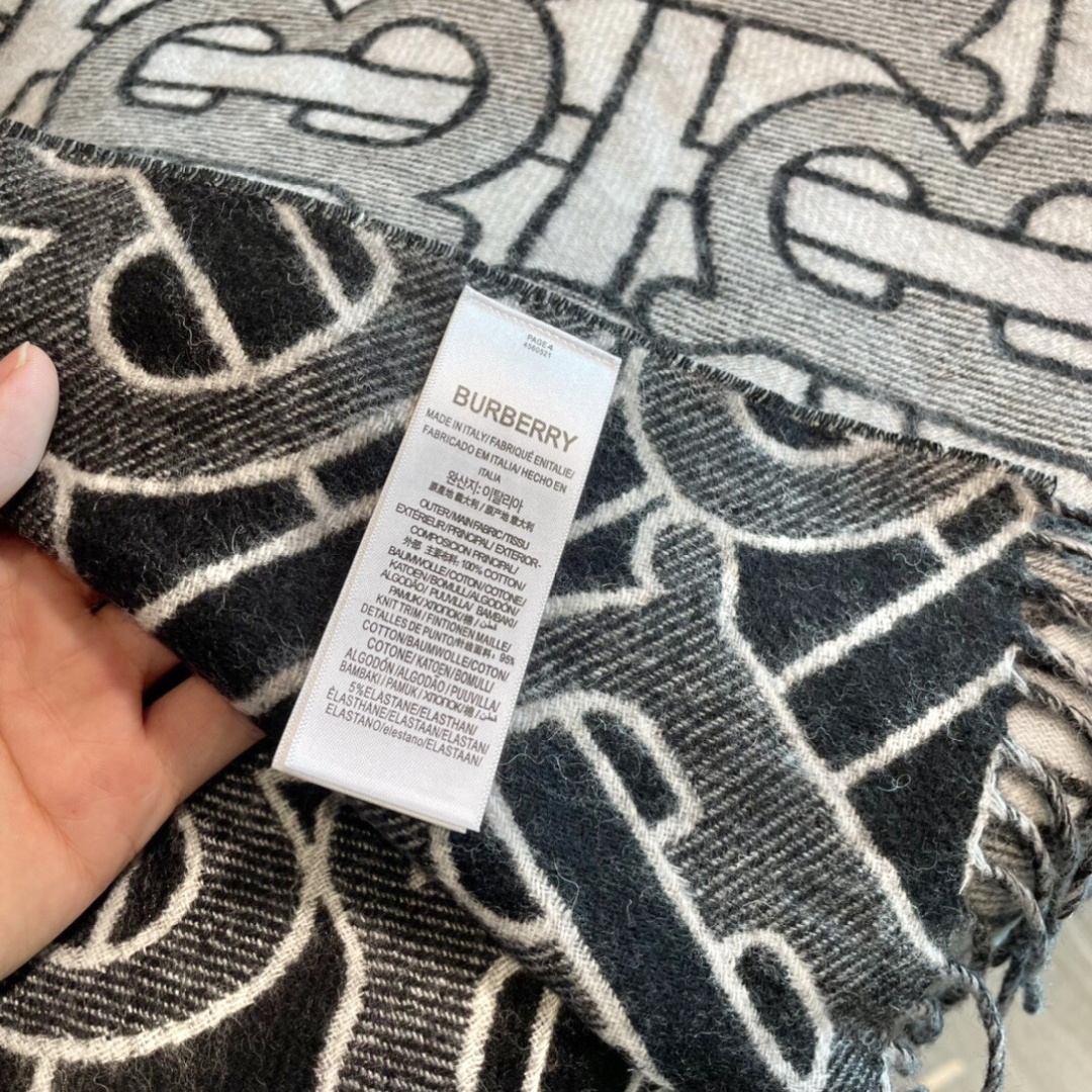 Burberry重磅极品‼️超级流弊。品质绝了，‼️有正品的尽管拉出来PK一下😝绝逼重磅款，一万个推荐👍