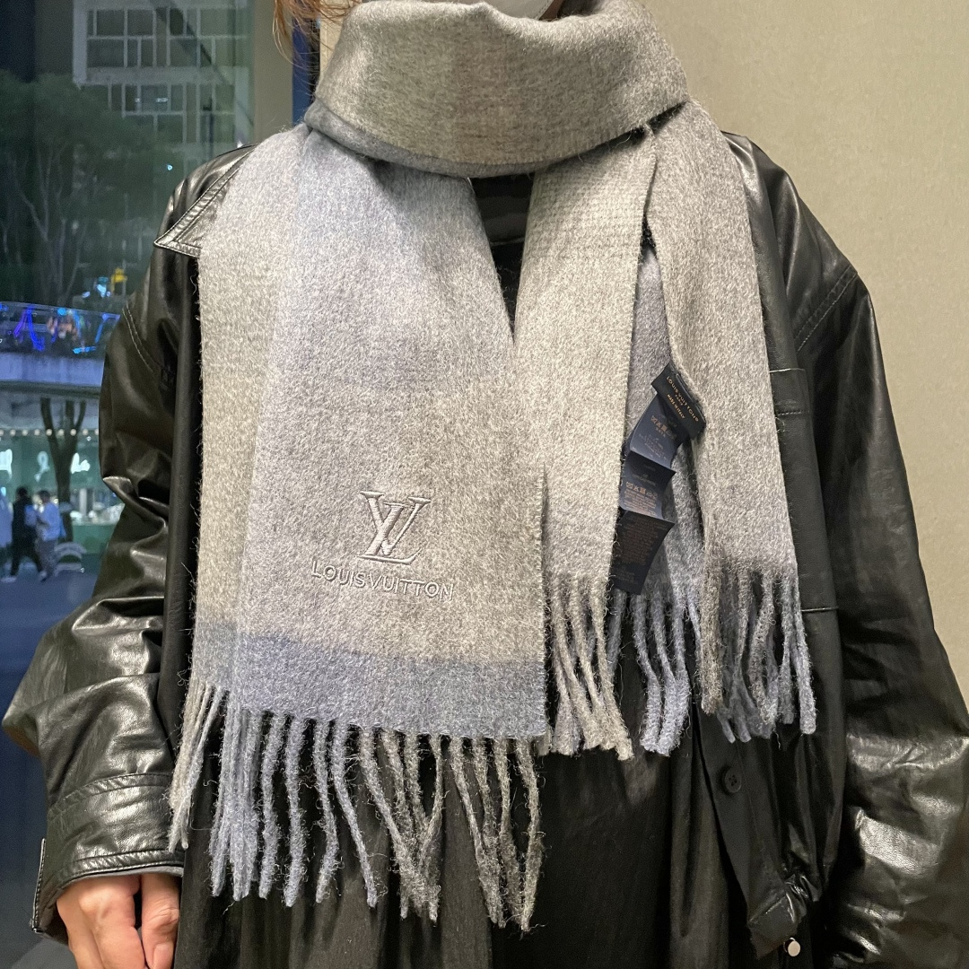 【▪️怒赞推荐‼️高端男士款~】超级无敌赞的男士羊绒围巾！！ZG同步在售，这个价格真的无敌超值！亲妈价格