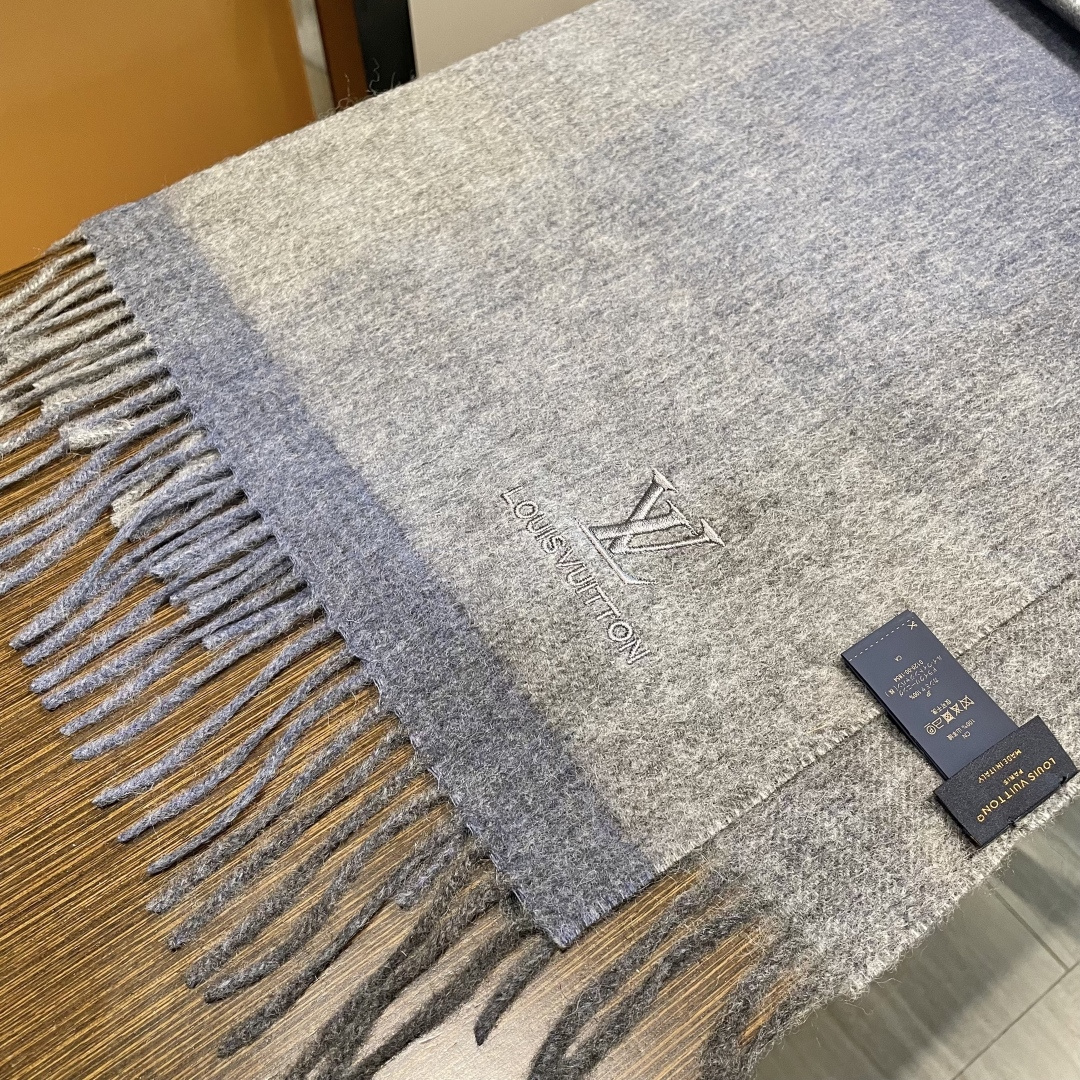 【▪️怒赞推荐‼️高端男士款~】超级无敌赞的男士羊绒围巾！！ZG同步在售，这个价格真的无敌超值！亲妈价格