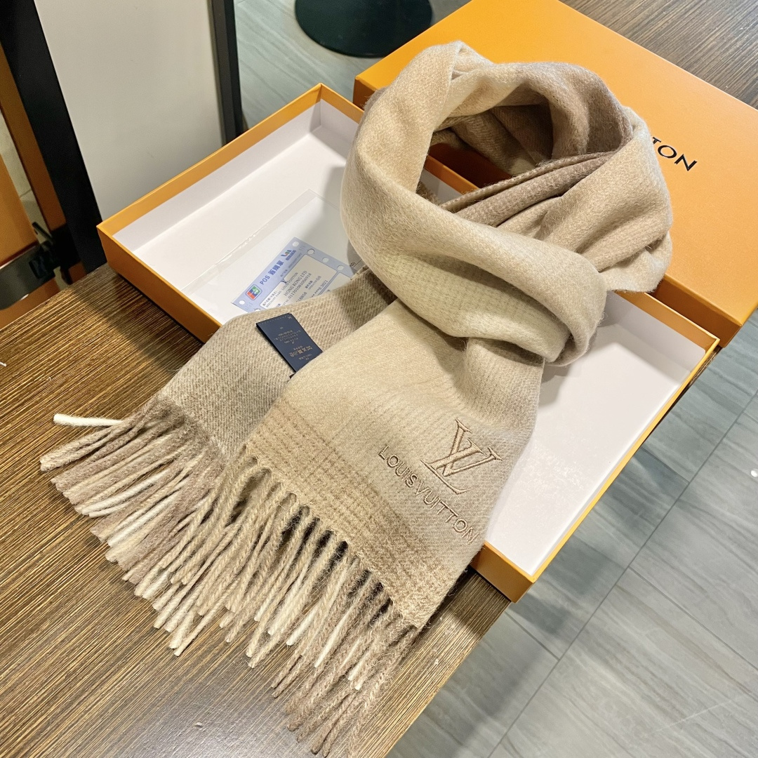 【▪️怒赞推荐‼️高端男士款~】超级无敌赞的男士羊绒围巾！！ZG同步在售，这个价格真的无敌超值！亲妈价格