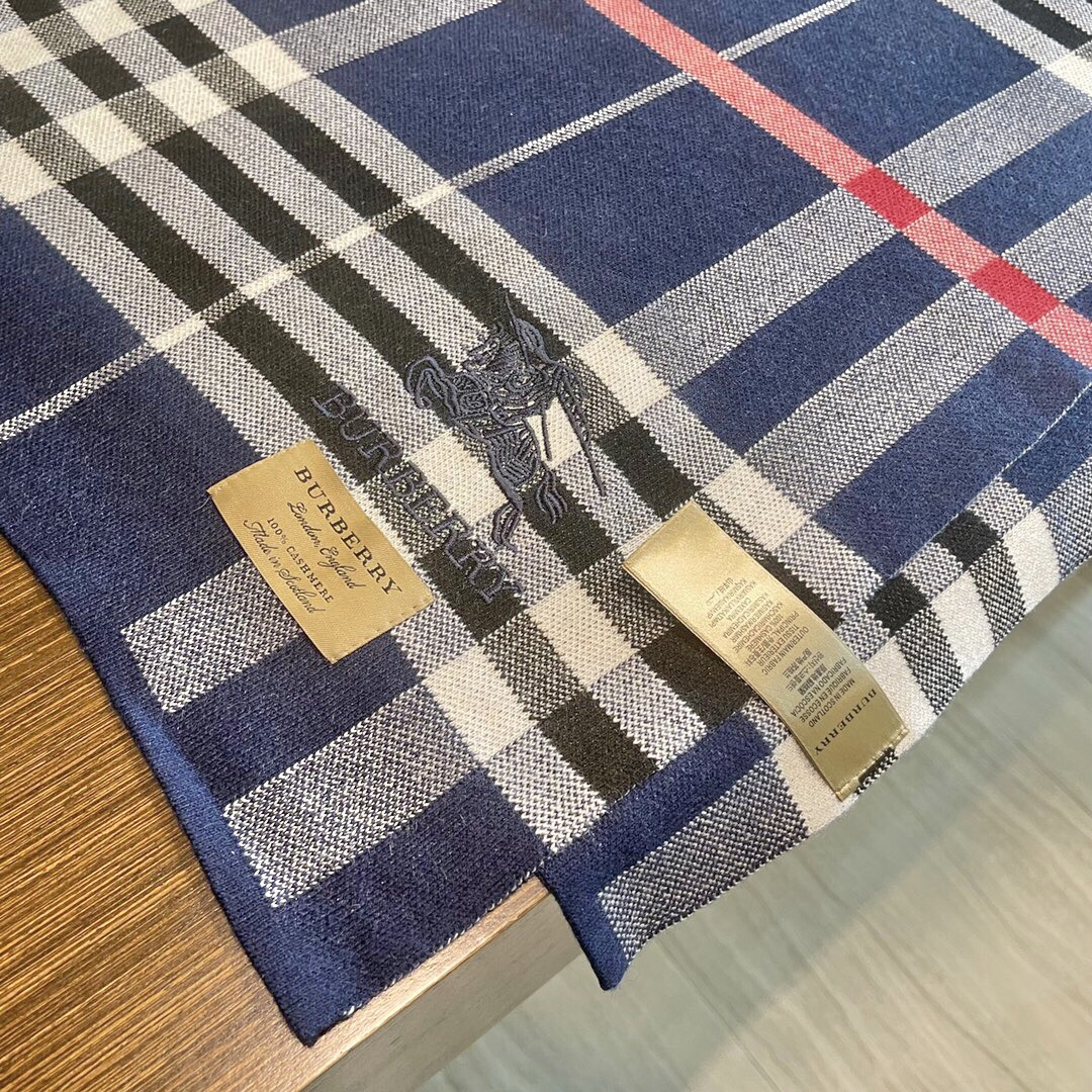 爆款上新 情侣款👍👍B家【经典战马】独家牛货🐂 奢华尽在尺寸之间，高端品质‼️具有超高羊绒品质才会被此品