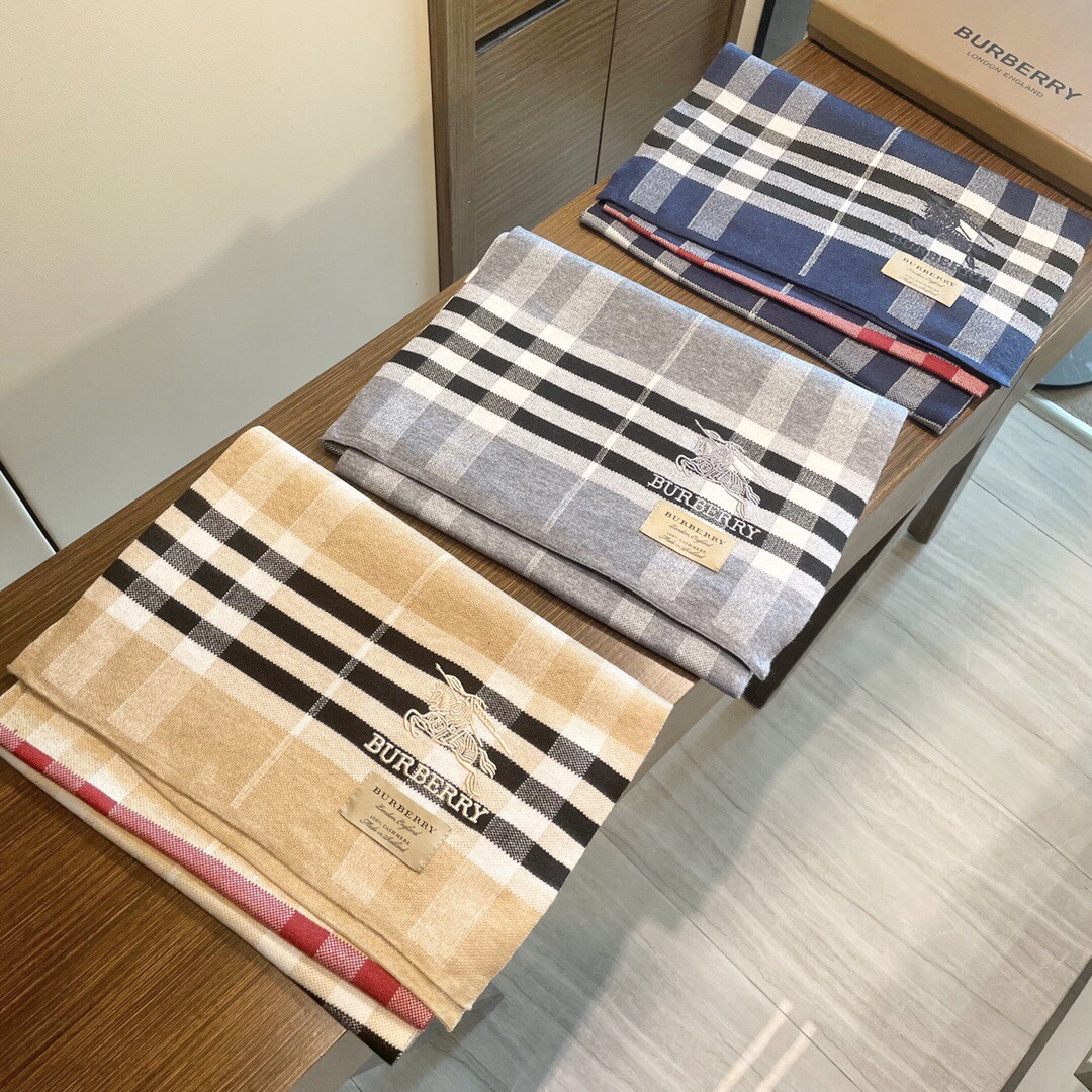 爆款上新 情侣款👍👍B家【经典战马】独家牛货🐂 奢华尽在尺寸之间，高端品质‼️具有超高羊绒品质才会被此品