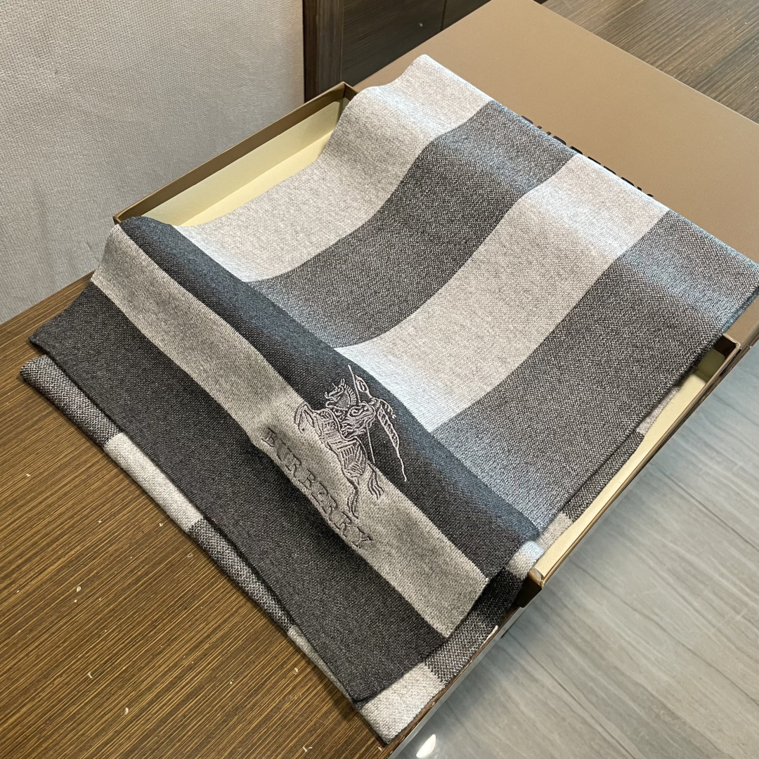 爆款上新 情侣款👍👍B家【经典战马】独家牛货🐂 奢华尽在尺寸之间，高端品质‼️具有超高羊绒品质才会被此品