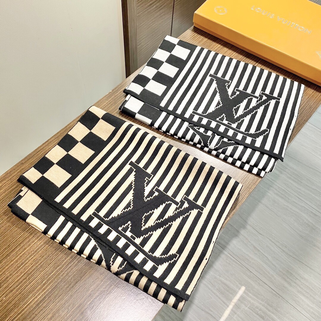LV【男女围巾】怒赞自留，难得的高端货！家属福利！非常正的围巾~面料大爱，非常柔软细腻舒服，大气简约，超